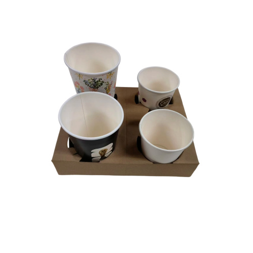 papírový držák na kelímky se 4 kelímky