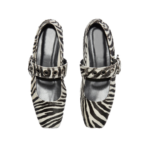 Trendy Comfortable Flat Footwear for Ladies