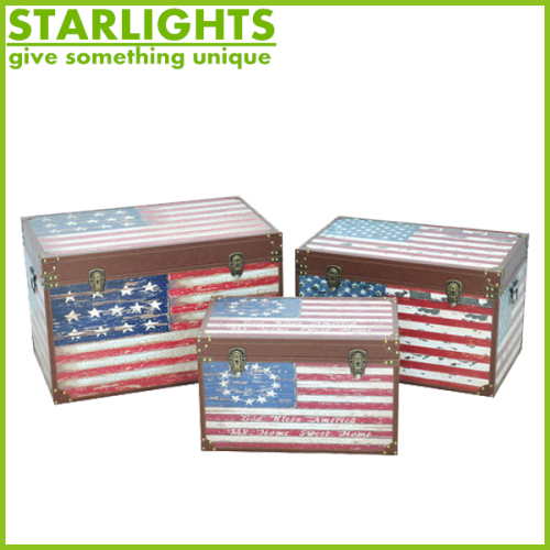 the Stars and the Stripes wooden trunk storage chest with lock design
