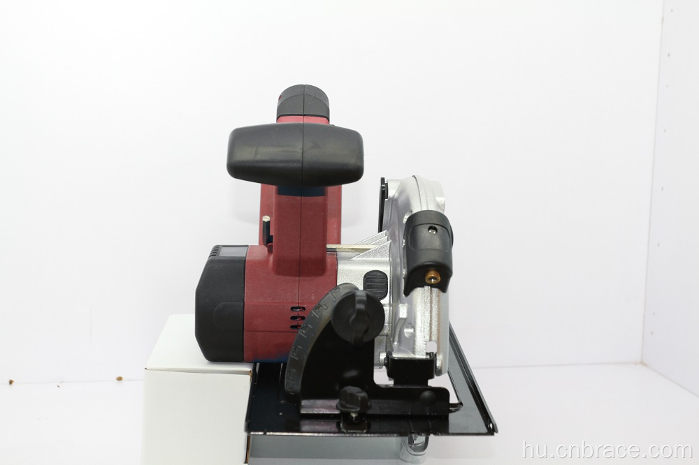 20 V-os lítium-ion 165 mm-es vezeték nélküli körfűrész fa