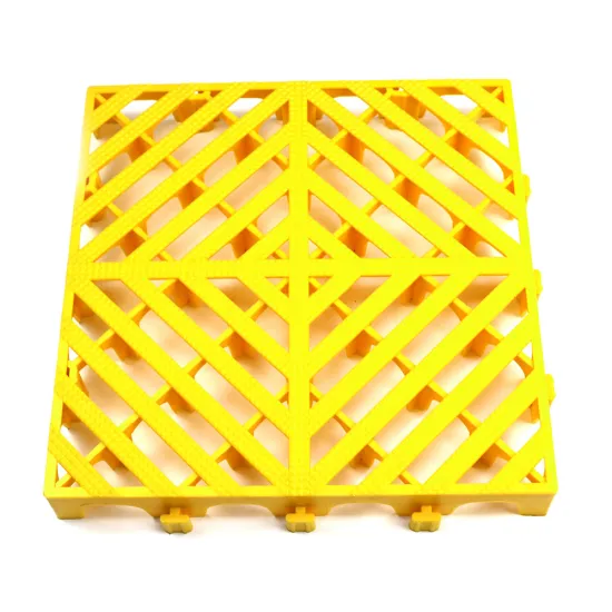 Easy install snap garage tiles