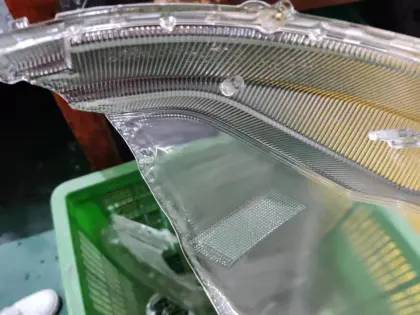 PC plastic particles for car lights