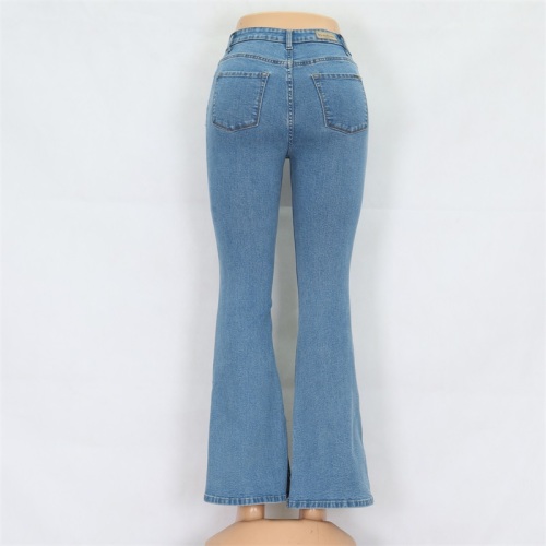 Großhandel blaue Damen flammten Jeans aus