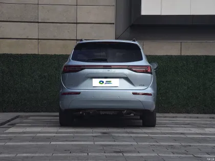 AITO M7: Chinese Luxury 2WD Electric SUV