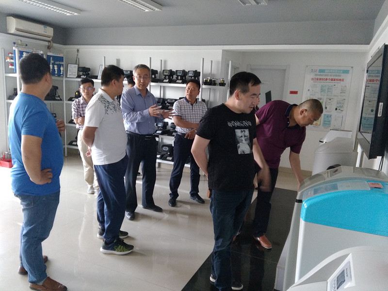 weixian leading visiting our company
