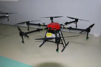 YJTech farm agricultural 16kg drone agriculture sprayer