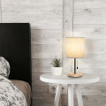 Lámpara de mesita de noche de dormitorio minimalista con pantalla de lámpara de tela