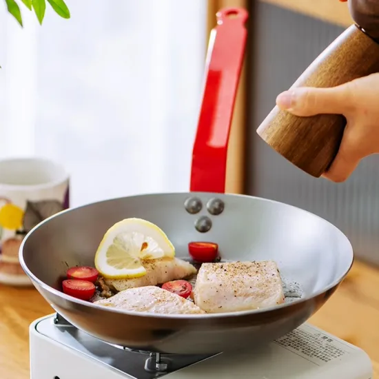 Customized 3.0mm Carbon Steel Frying Pan for Restaurants