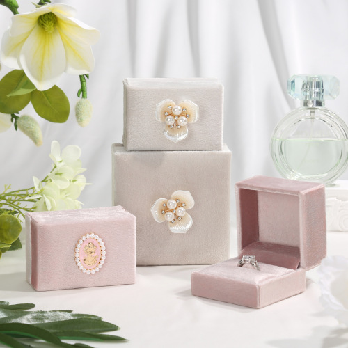 High-end Velvet Jewelry box gold with logo