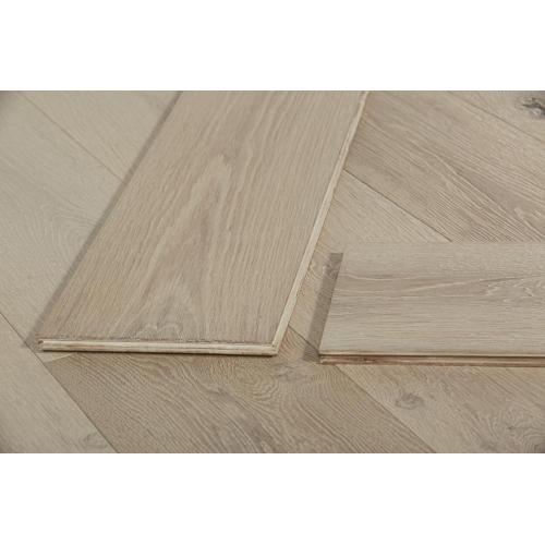 Light Color Oak Engineered Wooden Floors