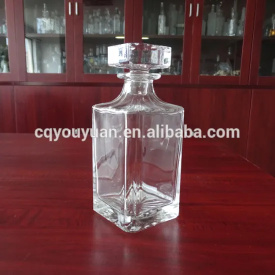 Gift industry super flint glass square shape 750ml elegant novelty whiskey decanter with glass cork