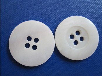 Cheap wholesale black butterfly natural shell button