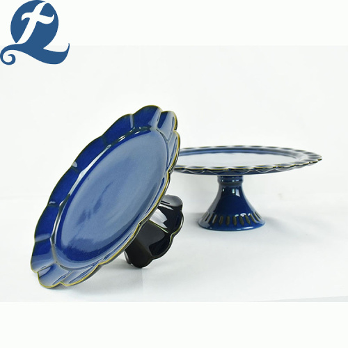 Изготовленная на заказ керамическая синяя форма для торта с высокими ножками