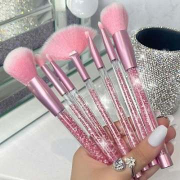 Makeup brushes