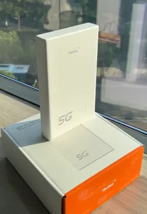 Fiberhome LG6121D 5G CPE Outdoor Router