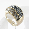 Atas kualiti emas atau rhodium Plated zink aloi cincin perkahwinan penuh rhinestone Kristal