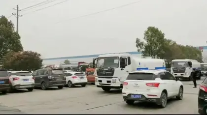 CLW 15cbm Stainless Steel Water Tank Truck