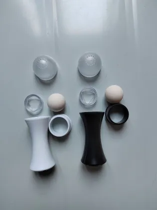 Black White Roll-on Ball Sticks Oil Sucker Rod Clean Face Pores Tool