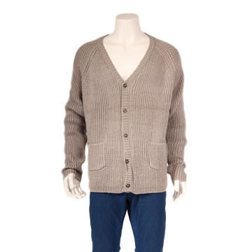 Men's V collar cardigan, made of 70% acrylic, 20% wool and 10% alpaca