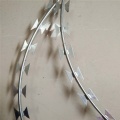 600mm πηνίο BTO-22 Hot Dip Galvanized Razor Wire