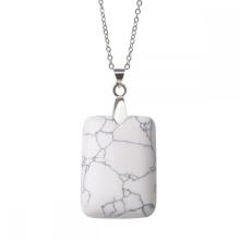 Collier pendentif en pierres précieuses de chakra rectangle naturel pour femmes howlites avec chaîne en argent de 45 cm