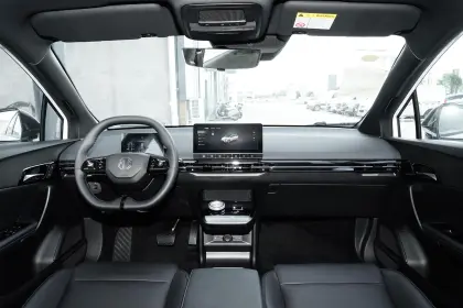 SAIC MG Mulan EV 2023: 460km Long Range 4WD Luxury New Energy Car