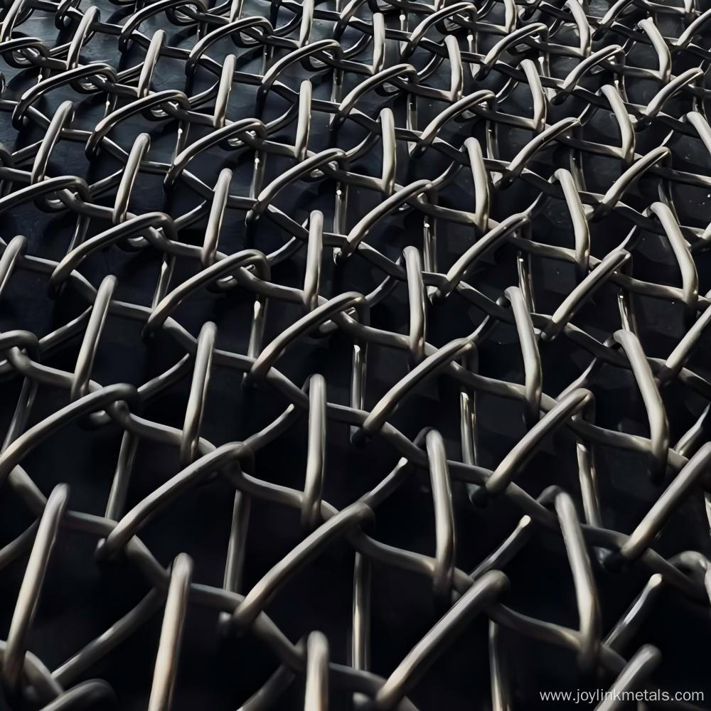 Balanced weave conveyor belt