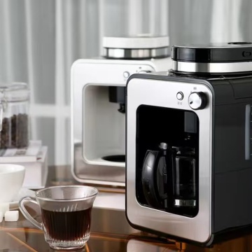 Vollautomatische Kaffeemaschine