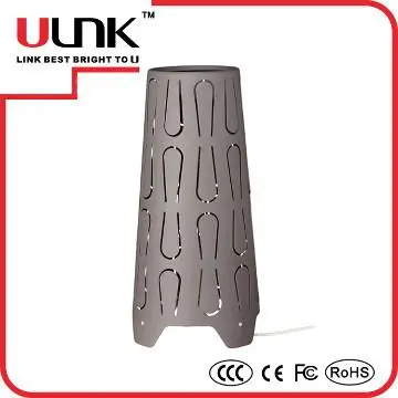 Zhongshan Ulink lighting YLF043 desk lamp with outlet in base