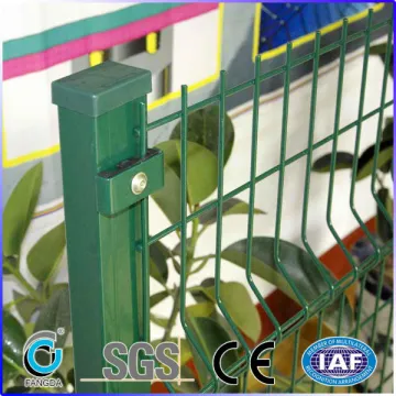 High quality 3D folded wire mesh fence (professional manufacturer)