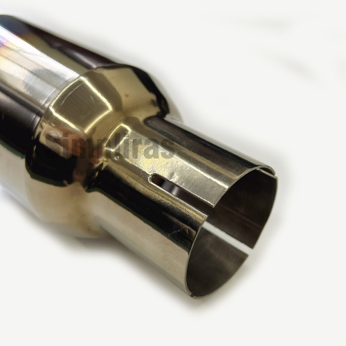 Titanbacken blaues Farbschwanzpfeife