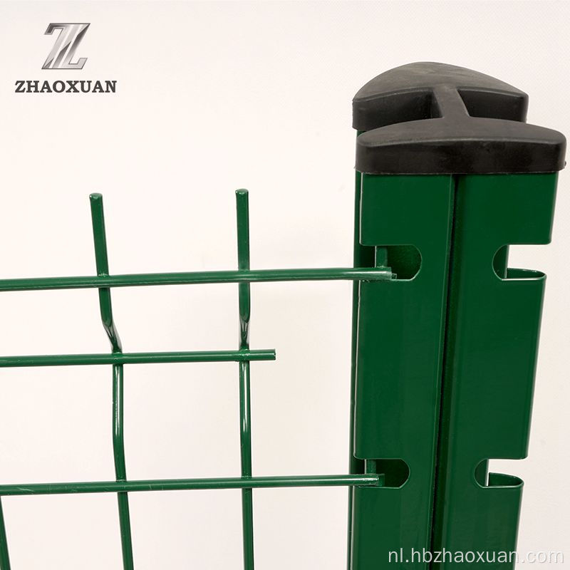 Perzikvorm na het hek