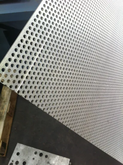 0.4mm - 1.4mm Thincness Perforated Metal Mesh , Wire Mesh Sheets