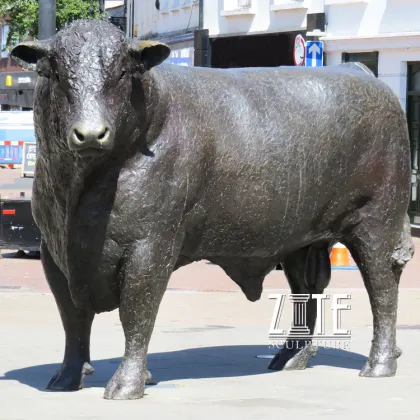 Metal crafts bronze hereford bull statue sculpture