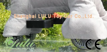 grey rabbit ride car