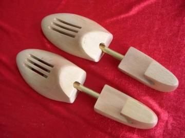 shoe stretcher