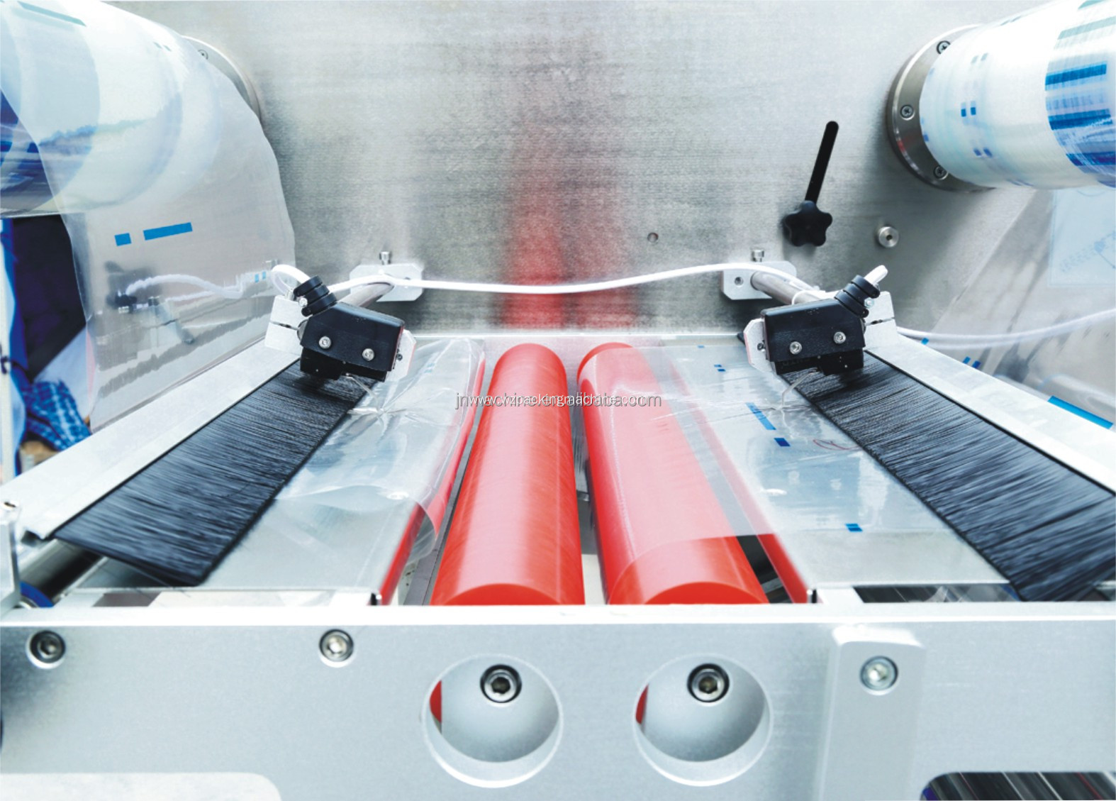 JN-250X Automatic Flow Nitrogen Pillow Bag Packing Machine