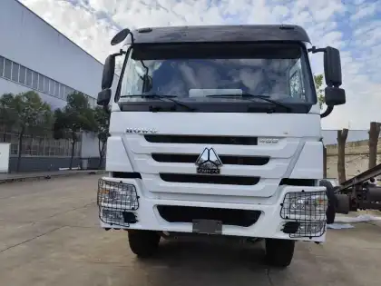 Heavy Duty HOWO Fuel Tank Truck for Industrial Use