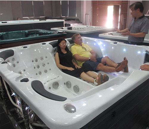 Spa supplies 6 person hot tub pool sexy massage nice bathtub with floating whirlpool