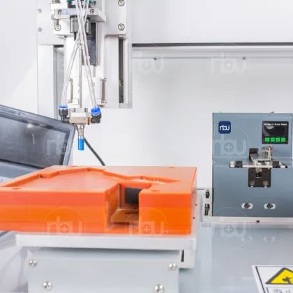 Automatic Screw Feeder With Screwdriver Machine