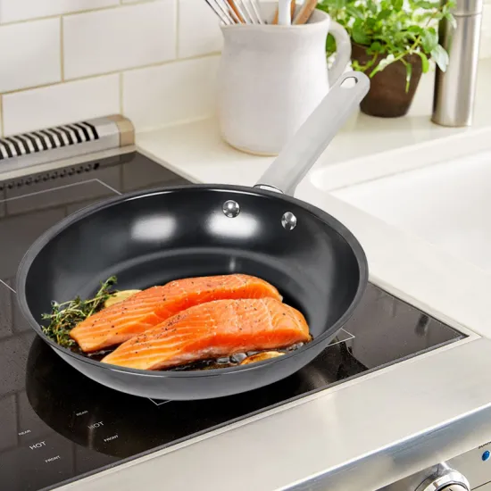 Stainless Steel Handle Professional Metal Carbon Steel Forged Frying Pan