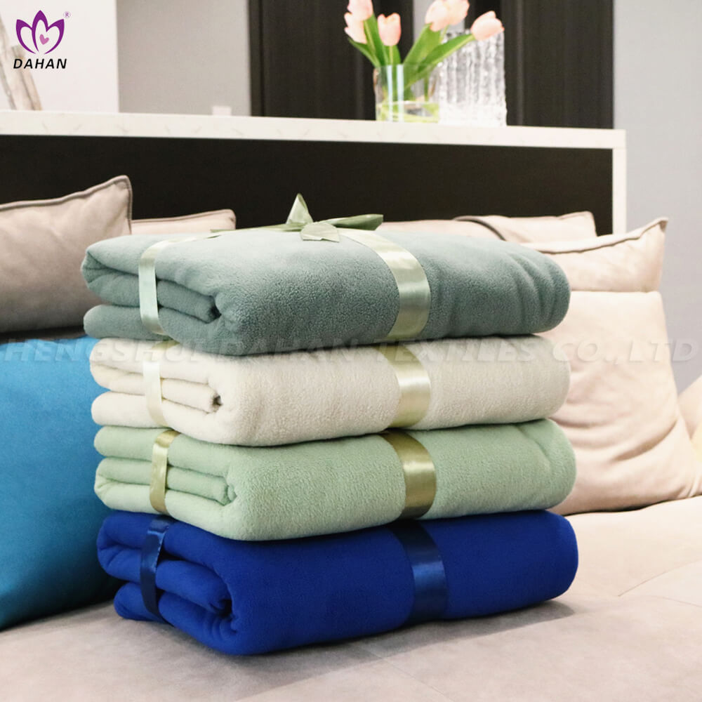 Bk66 Solid Color Polar Fleece Blanket 2