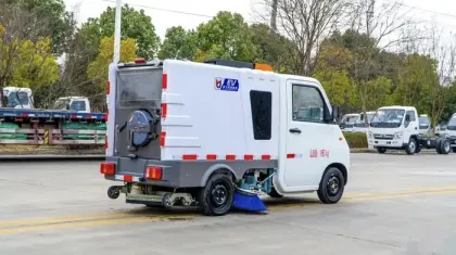 Little Prodigy New Energy Road Sweeper