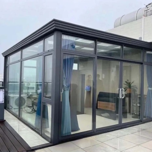 Cameră solară contemporană, versatilă, cu cadru din aluminiu