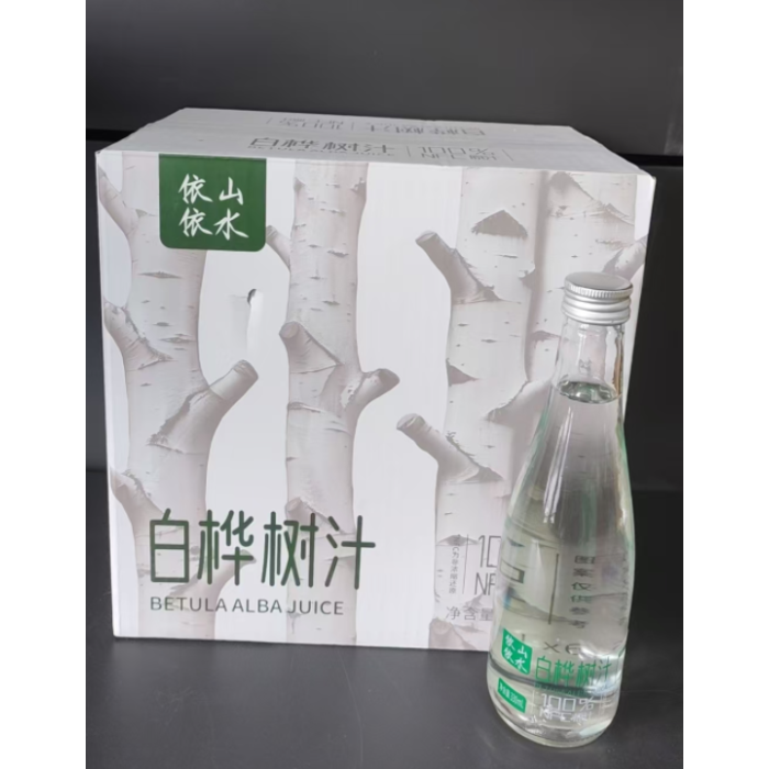 Delicioso suco de bétula engarrafado