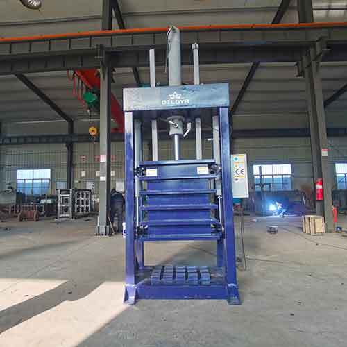 Vertical Lifting Chamber Baler Rag Cloth Packing With Baling Press Supplier