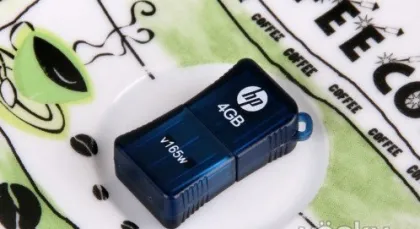 China HP USB flash drive with full memory V165W