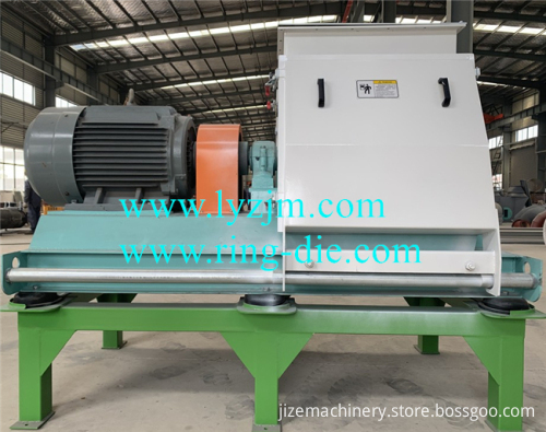 CE Certified SFSP Wood Chips Crusher and Grinder Hammer Mill for Wood Pellet Production