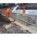 Gabion Box используется для защиты берега реки