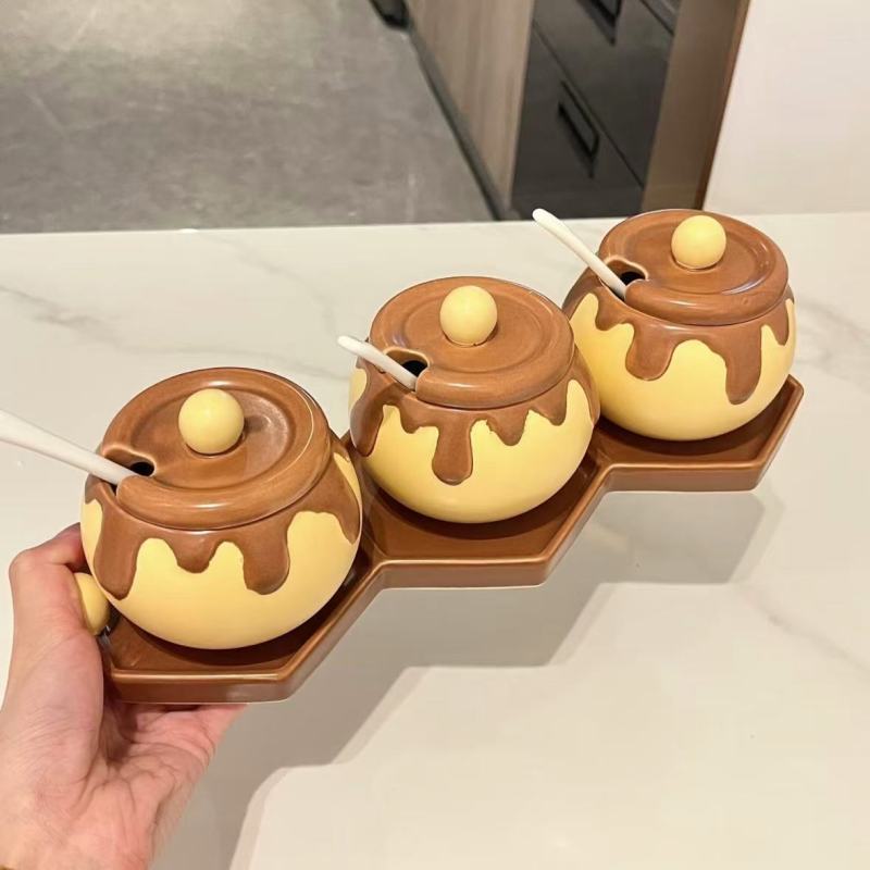 Stylish Anime-Themed Dinnerware Collection